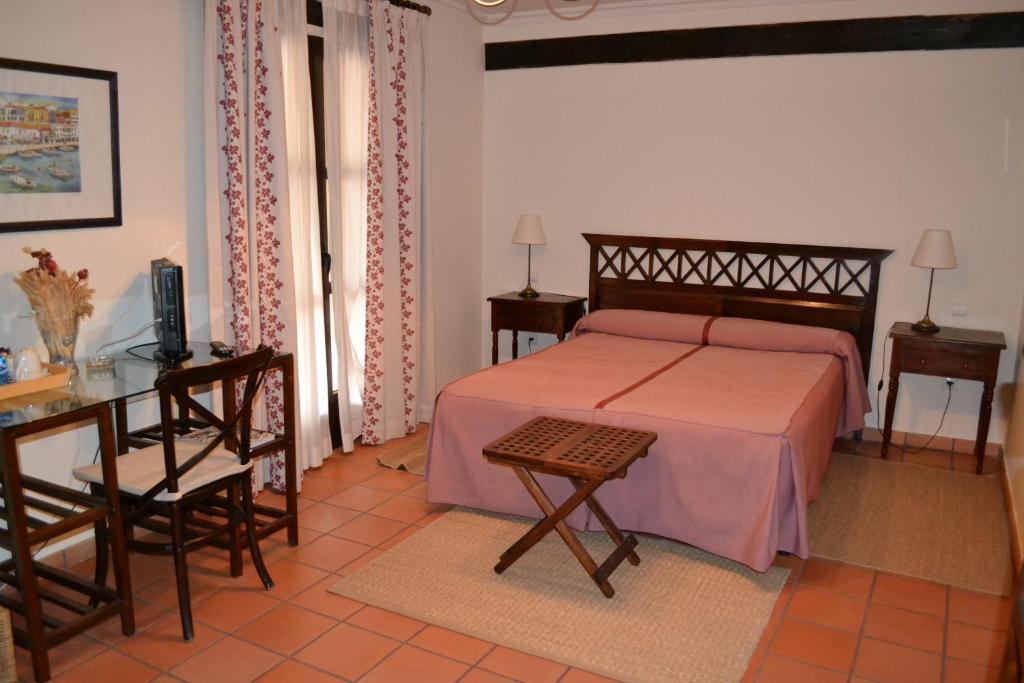 Posada Real Del Pinar Pozal De Gallinas ห้อง รูปภาพ