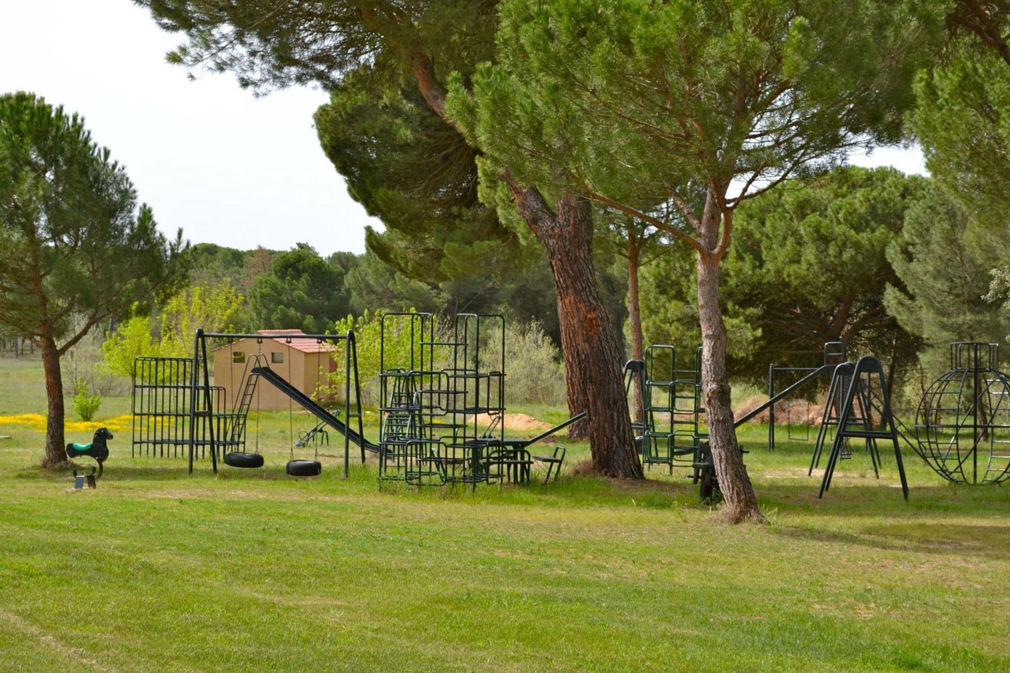 Posada Real Del Pinar Pozal De Gallinas ภายนอก รูปภาพ